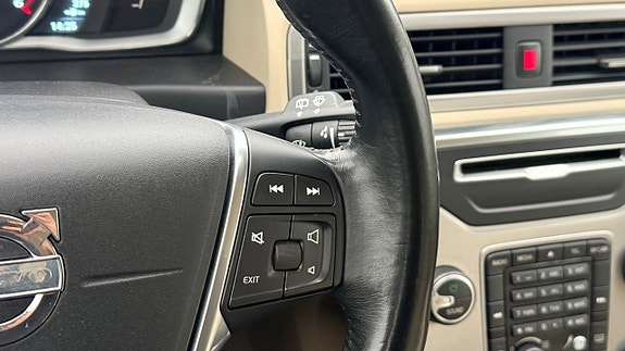 Volvo V70 9 of 19