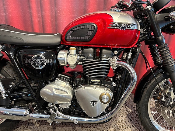 Triumph BONNEVILLE T120 3 of 11