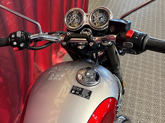 Triumph BONNEVILLE T120 5 of 11