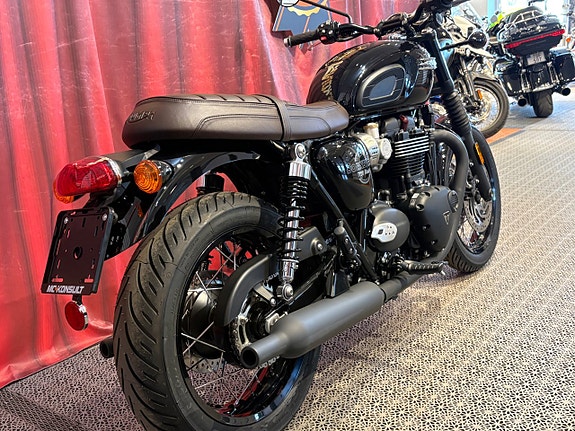 Triumph BONNEVILLE T120 BLACK 5 of 11
