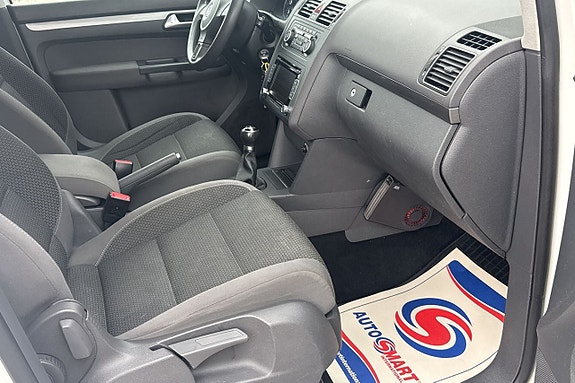 Volkswagen Touran 8 of 11