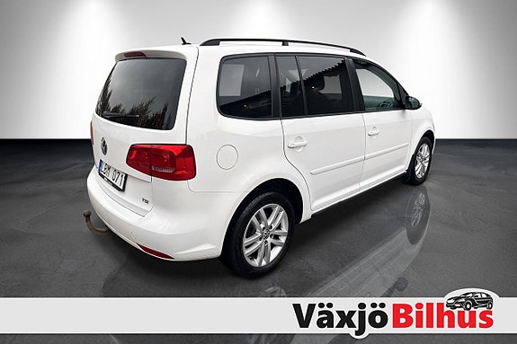 Volkswagen Touran 3 of 5