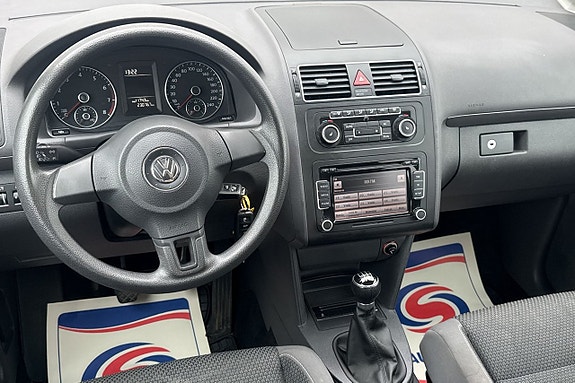 Volkswagen Touran 6 of 11