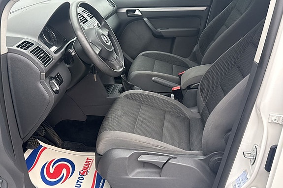 Volkswagen Touran 5 of 5