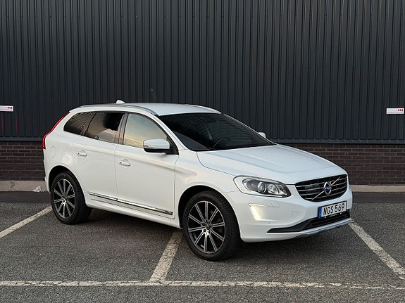 Volvo XC60 4 of 5