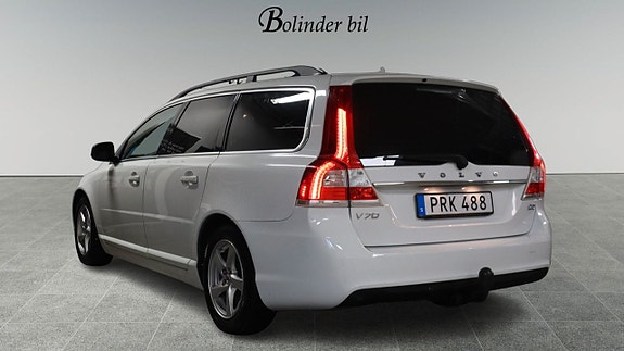 Volvo V70 4 of 25