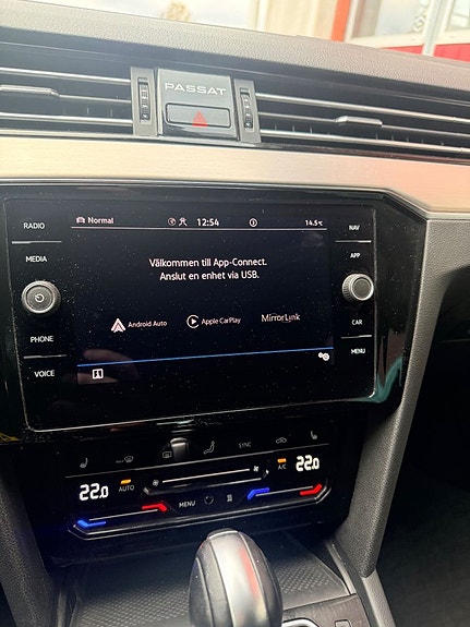 Volkswagen Passat Alltrack 16 of 30