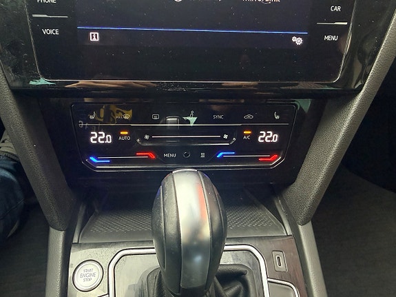 Volkswagen Passat Alltrack 29 of 30