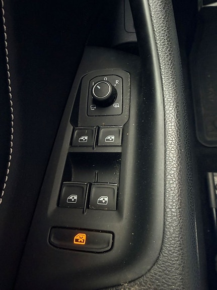 Volkswagen Passat Alltrack 24 of 30