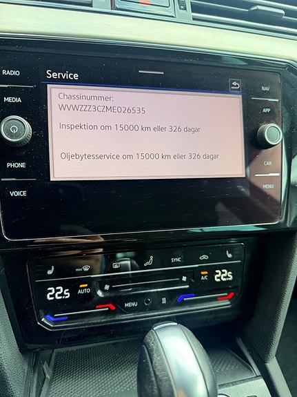 Volkswagen Passat Alltrack 14 of 30