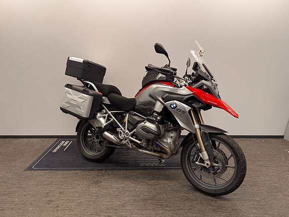 BMW R1200GS 2 of 5