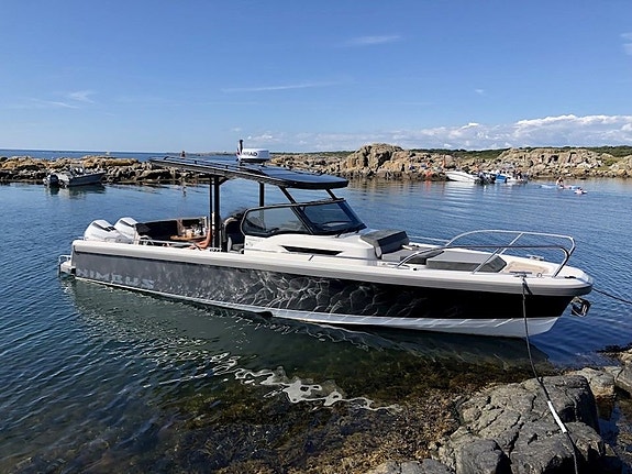 Nimbus T9 T-Top X-Edition-2x225 Hk V6 Mercury