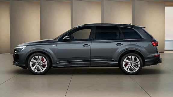 Audi Q7 2 of 5