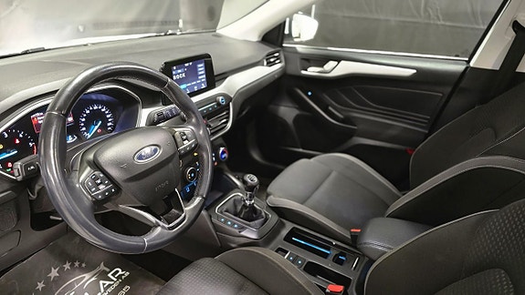 Ford Focus 9 of 27