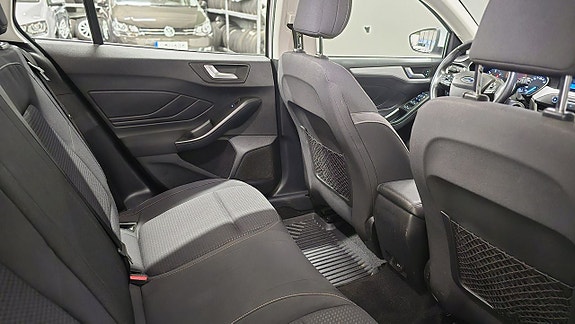 Ford Focus 14 of 27