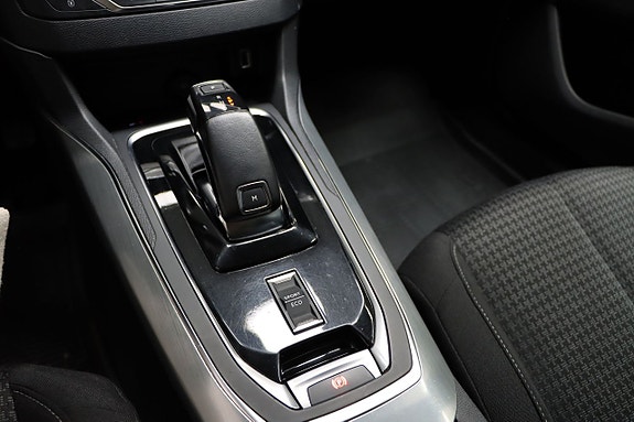 Peugeot 308 16 of 18