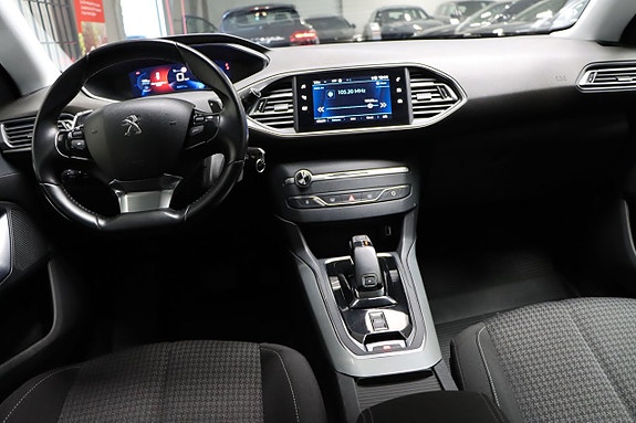 Peugeot 308 11 of 18