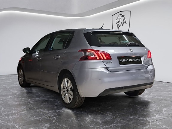 Peugeot 308 4 of 18