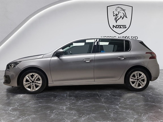 Peugeot 308 3 of 18