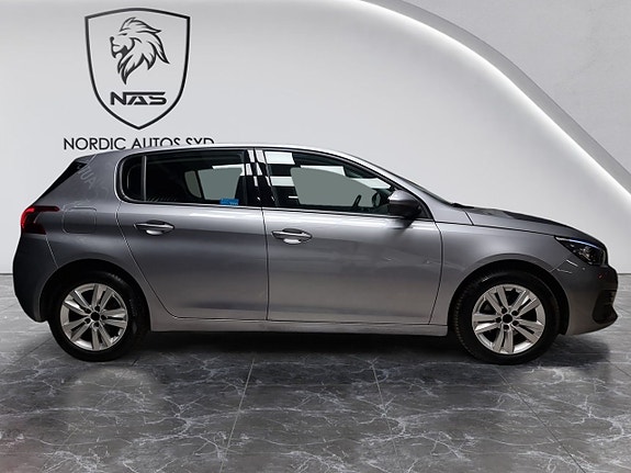 Peugeot 308 7 of 18