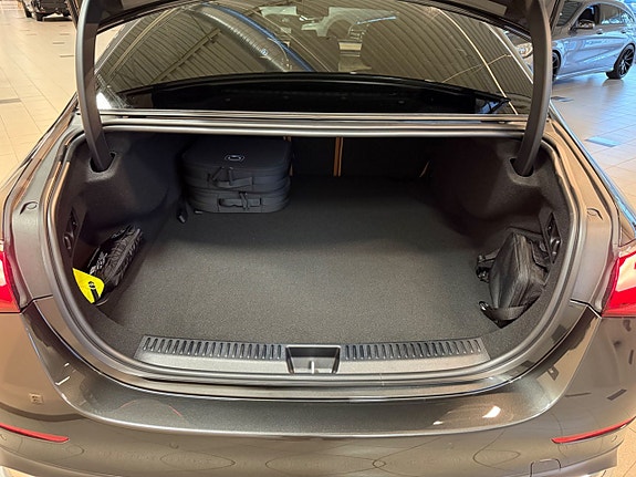 Mercedes-Benz E400 e 5 of 17