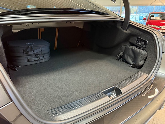 Mercedes-Benz E400 e 6 of 17