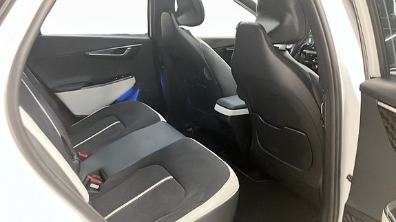 Kia EV6 4 of 9