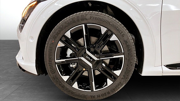 Kia EV6 6 of 9