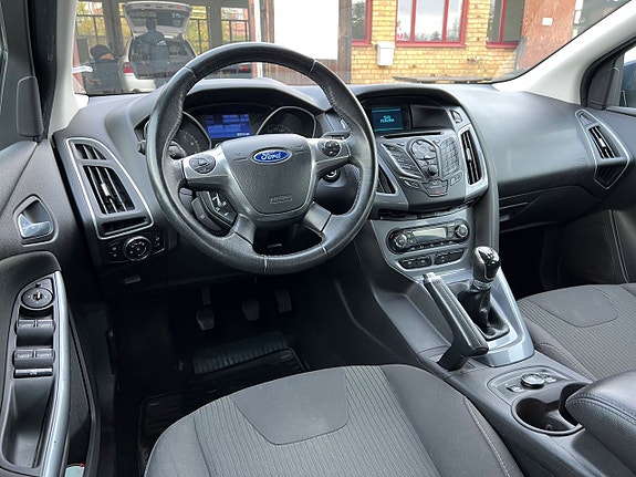 Ford Focus 11 of 21