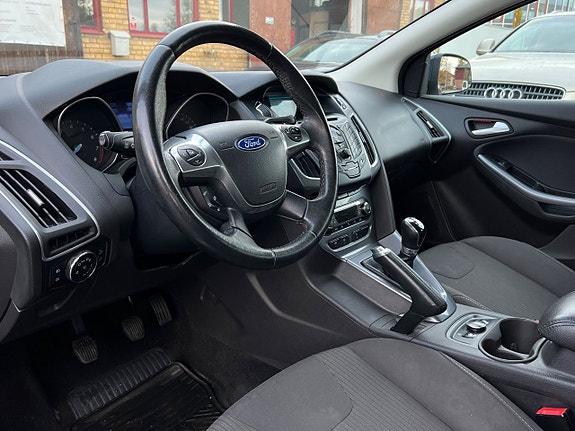 Ford Focus 10 of 21