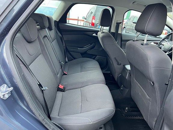 Ford Focus 14 of 21
