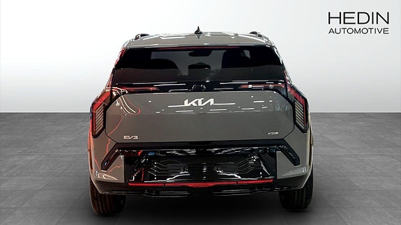 Kia EV3 7 of 9