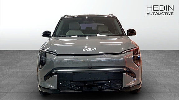 Kia EV3 8 of 9