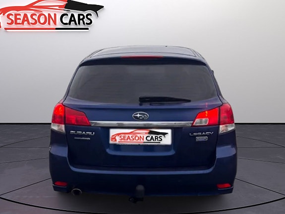 Subaru Legacy 7 of 12