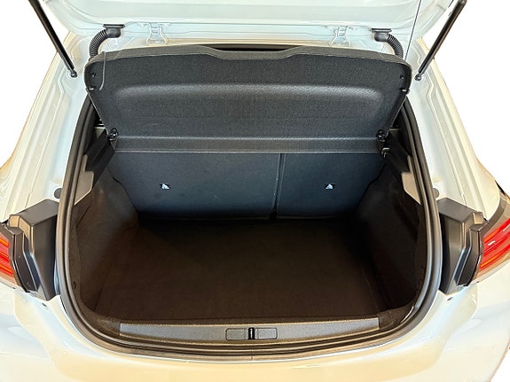 Peugeot 208 17 of 19