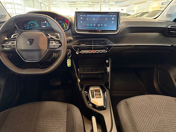 Peugeot 208 14 of 19