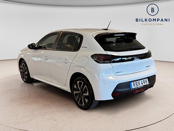 Peugeot 208 3 of 5