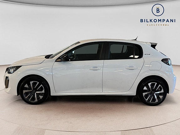 Peugeot 208 2 of 5