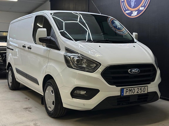 Ford Transit Custom 2 of 22