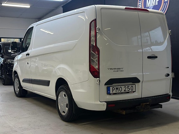 Ford Transit Custom 19 of 22