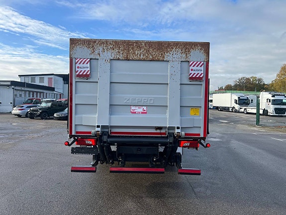 Scania P320 4x2 Kranbil med Z-Lyft, Euro 6 4 of 12
