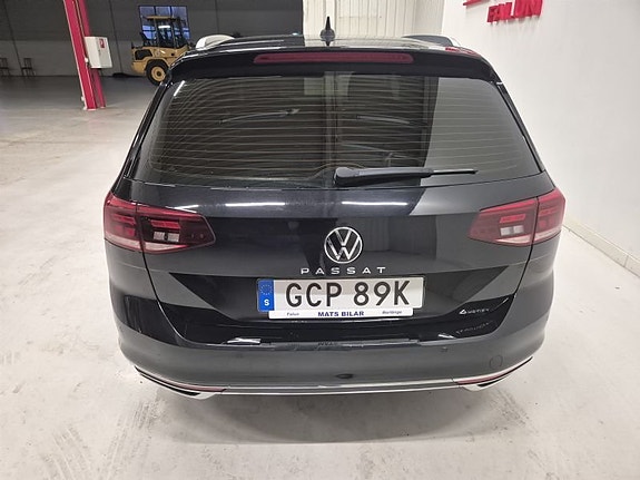 Volkswagen Passat 7 of 10