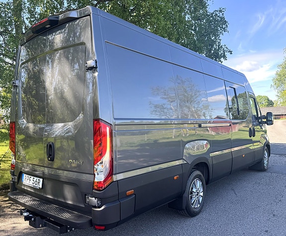 Iveco 35-180 3 of 5