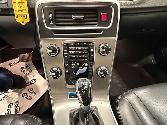 Volvo V60 11 of 20