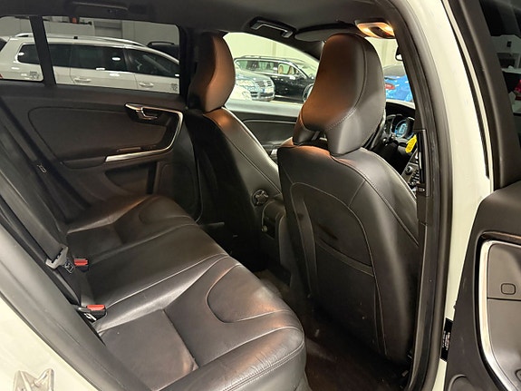 Volvo V60 15 of 20