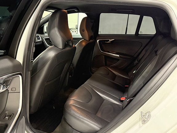 Volvo V60 13 of 20
