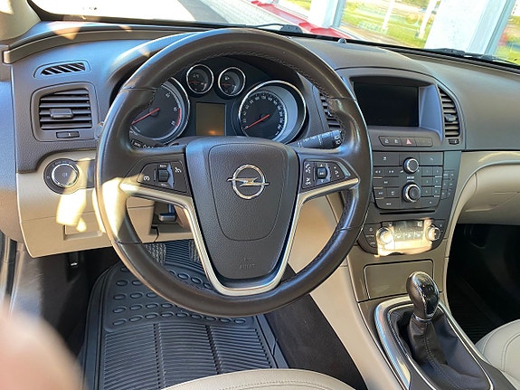 Opel Insignia 13 of 16