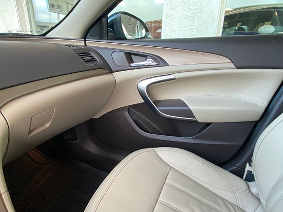 Opel Insignia 10 of 16