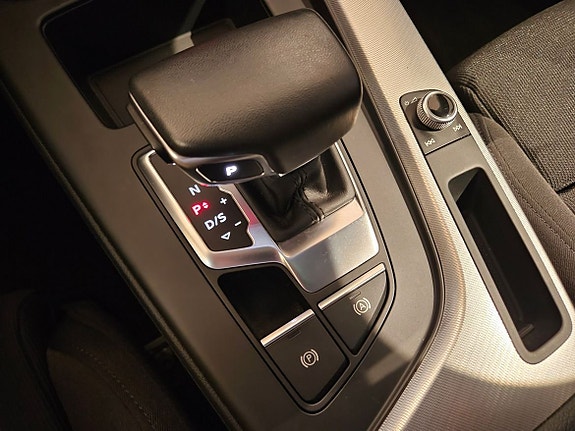 Audi A4 21 of 27