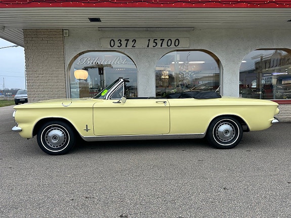 Chevrolet Corvair 2 of 17